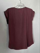 Load image into Gallery viewer, Express Womens Brown Short Sleeve V-Neck Pullover Blouse Top Size Medium