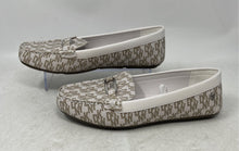 Load image into Gallery viewer, DKNY Womens White Beige Leather Slip-On Almond Toe Loafer Shoes Size 9M