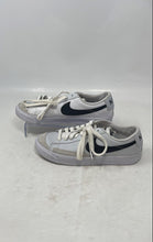 Load image into Gallery viewer, Nike Kids Blazer Low '77 DA4074-004 White Lace-Up Sneaker Shoes Size 5.5Y