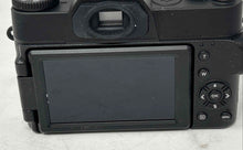 Load image into Gallery viewer, Vivitar VECXX101 Black 16x Zoom Digital Camera With Accessories And A Bag NCL