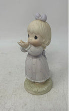 Load image into Gallery viewer, Enesco Precious Moment Sharing A Gift Of Love 1991 Limited Edition Figurine