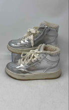 Load image into Gallery viewer, Zara Kids Silver White Round Toe Lace-Up Winter Sneaker Shoes Size EUR 34