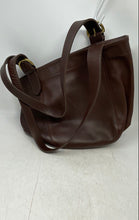 Load image into Gallery viewer, M London Womens Brown Leather Inner Pocket Adjustable Strap Shoulder Bag