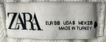 Load image into Gallery viewer, Zara Womens White Light Wash Pockets Raw Hem Stretch Wide-Leg Jeans Size 6