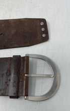 Load image into Gallery viewer, Vintage Guess Womens Brown Leather Adjustable Waist Belt Size Small