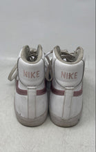 Load image into Gallery viewer, Nike Kids Blazer Mid '77 DA4086-105 White Lace Up Sneaker Shoes Size 7Y