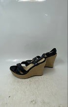 Load image into Gallery viewer, UGG Womens Jackilyn Black Patent Leather Platform Espadrille Sandals Size 6