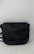 Load image into Gallery viewer, Calvin Klein Womens Black Leather Inner Pockets Adjustable Strap Crossbody Bag