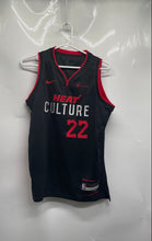 Load image into Gallery viewer, Nike Mens Black Red NBA Miami Heat #22 Jimmy Butler Basketball Jersey Size L