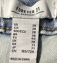 Load image into Gallery viewer, Forever 21 Womens Blue Denim Light Wash Premium Wide Leg Jeans Size 28