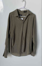 Load image into Gallery viewer, Hugo Boss Mens Green Long Sleeve Spread Collar Polo Shirt Size 41