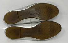 Load image into Gallery viewer, Authentic Tory Burch Womens Benton 55128 Silver-Tone Ballet Flats Sz 9.5 Damaged