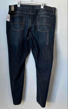 Load image into Gallery viewer, Lucky Brand Mens 329 Classic Dark Blue Denim Straight Jeans Sz W42/L32 With Tag