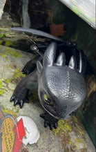 Load image into Gallery viewer, Dreamworks How To Train Your Dragon Toy Game Action Figure No Tested