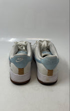 Load image into Gallery viewer, Nike Womens Air Force 1 '07 SE White Leather Lace-Up Sneaker Shoes Size 7/5