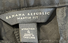 Load image into Gallery viewer, Banana Republic Womens Black Martin Fit Stretch Flat Front Capri Pants Size 4