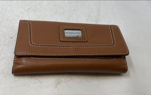 Load image into Gallery viewer, Michael Kors Womens Brookville Carryall Brown Leather Flap Clutch Purse