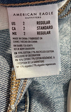 Load image into Gallery viewer, American Eagle Womens Blue Denim Light Wash Distressed Straight Jeans Size 2