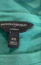 Load image into Gallery viewer, Banana Republic Womens Green Long Sleeve Crew Neck Pullover T-Shirt Size XS