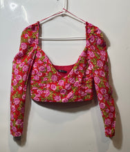 Load image into Gallery viewer, Zara Womens Multicolor Flower Long Sleeve Pullover Cropped Blouse Top Size M
