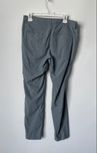 Load image into Gallery viewer, Lululemon Mens Gray Flat Front Slash Pockets Golf Chino Pants Size 32