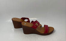 Load image into Gallery viewer, Italian Shoemakers Womens Mallory Red Brown Slip-On Platform Sandals Size 7