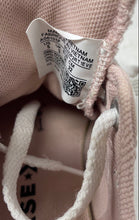 Load image into Gallery viewer, Converse Womens Chuck Taylor All Star Madison OX A06135F Pink Sneaker Shoes Sz 5