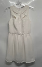 Load image into Gallery viewer, Guess Womens White Sleeveless Back Zip Cutout Fit & Flare Dress Size 6