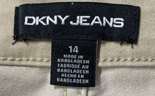 Load image into Gallery viewer, DKNY Jeans Womens Beige Flat Front Pockets Chino Shorts Size 14