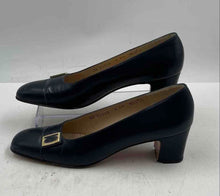 Load image into Gallery viewer, Authentic Salvatore Ferragamo Womens Black Loafer Shoes Size 8 AA Damaged