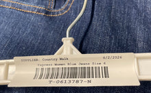 Load image into Gallery viewer, Express Womens Blue Denim 5 Pocket Design High-Rise Wide-Leg Cropped Jeans Sz 6