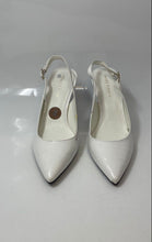 Load image into Gallery viewer, Marc Fisher Womens White Croc-Embossed Pointed Toe Block Slingback Heels Size 8M