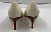 Load image into Gallery viewer, Authentic Lauren Ralph Lauren Womens Lanette Ivory Pump Heels Size 5.5 Damaged