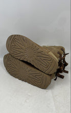 Load image into Gallery viewer, UGG Womens Bailey Bow Brown Black Animal Print Round Toe Snow Boots Size 8