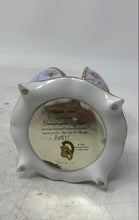 Load image into Gallery viewer, Ardleigh Elliott Heirloom Porcelain Egg Granddaughter's Grace Music Box No.A0871