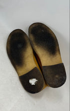 Load image into Gallery viewer, Clarks Original Mens Yellow Suede Round Toe Lace-Up Ankle Chukka Boots Size 11M