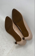 Load image into Gallery viewer, Clarks Womens Calla Beige Leather Slip-On Almond Toe Casual Pump Heels Size 8M