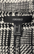 Load image into Gallery viewer, Forever 21 Womens Black Houndstooth Long Sleeve Open Front Cropped Jacket Size M
