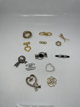 Load image into Gallery viewer, Women's "Retro Style Series" Gold Tone/Silver Tone Brooches (13 Pcs)