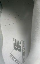 Load image into Gallery viewer, New Balance Mens 475 MW475VW White Low Top Hook & Loop Sneaker Shoes Size 9 4E