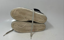 Load image into Gallery viewer, Nike Kids Blazer Mid Black White Mid Top Lace-Up Sneaker Shoes Size 3.5Y