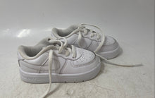 Load image into Gallery viewer, Nike Boys Force 1 Low White Low Top Lace-Up Sneaker Shoes Size 7C