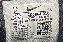 Load image into Gallery viewer, Nike Boys Air Max 90 CD6864-010 Black White Lace-Up Low Top Sneakers Shoes Sz 5Y