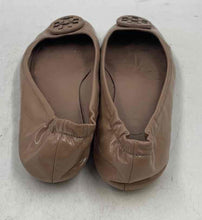 Load image into Gallery viewer, Authentic Tory Burch Womens Minnie Beige Leather Ballet Flats Size 9.5M Stained