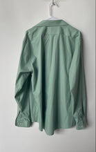 Load image into Gallery viewer, Van Heusen Mens Green Long Sleeve Wrinkle Free Poplin Dress Shirt Size XL 17.5