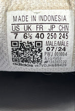 Load image into Gallery viewer, Adidas Mens Superstar EG4958 White Black Low Top Lace-Up Sneaker Shoes Size 7