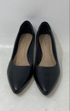 Load image into Gallery viewer, Collection By Clarks Womens Linvale Jerica 261372084040 Black Pump Heels Sz 6.5M