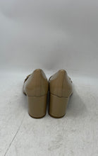 Load image into Gallery viewer, Michael Kors Womens Jilly Flex Nude Patent Leather Block Pump Heels Size 9 M