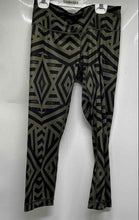 Load image into Gallery viewer, Lululemon Athletica Womens Dark Green Black Geometric Cropped Leggings Size 6