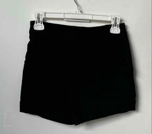 Load image into Gallery viewer, H&M Womens Black Denim Stretch Flat Front Slash Pockets Chino Shorts Size 4
